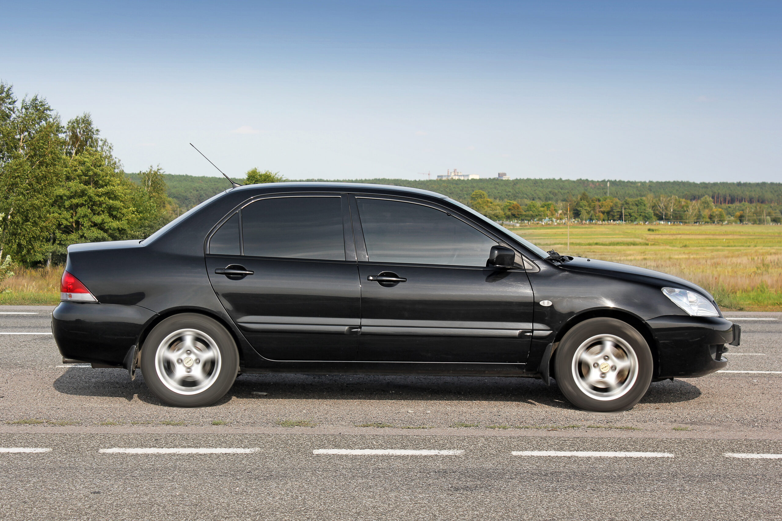 Mitsubishi Lancer side view