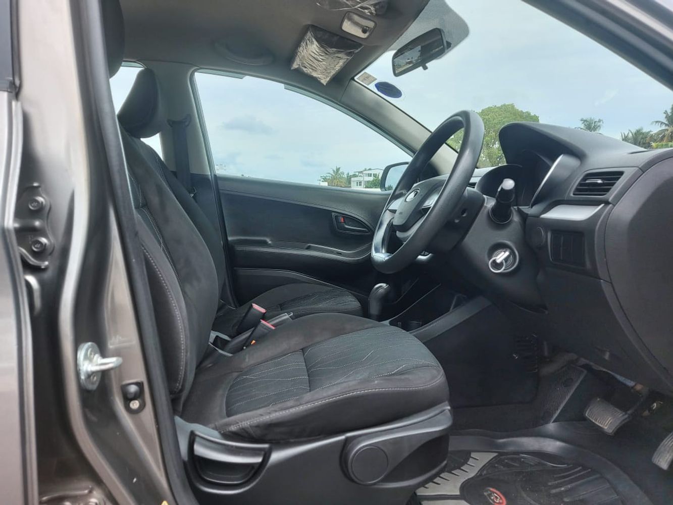 Kia Picanto front interior