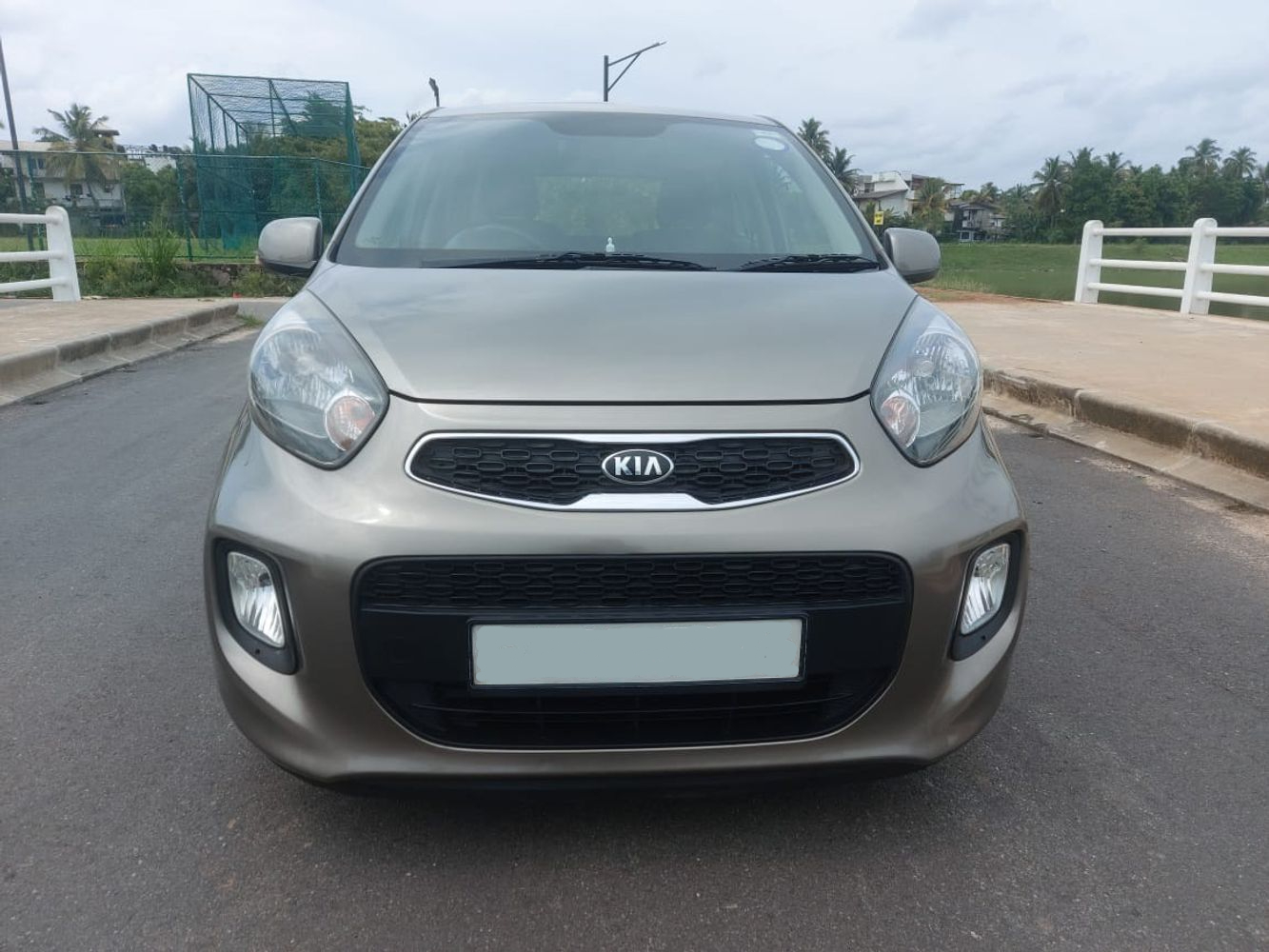 Kia Picanto front view