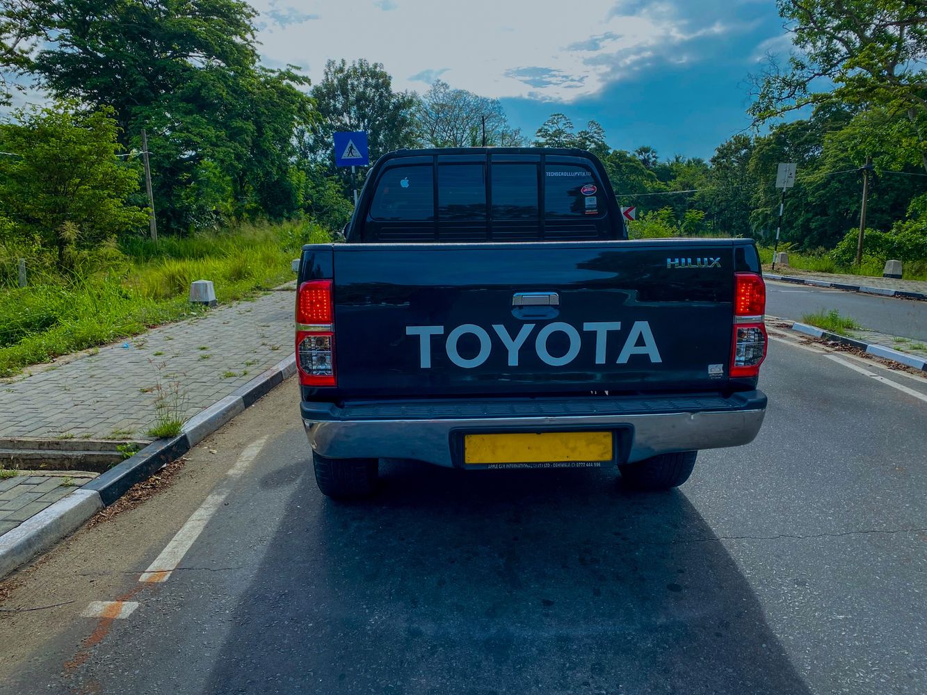 toyota hilux rear view