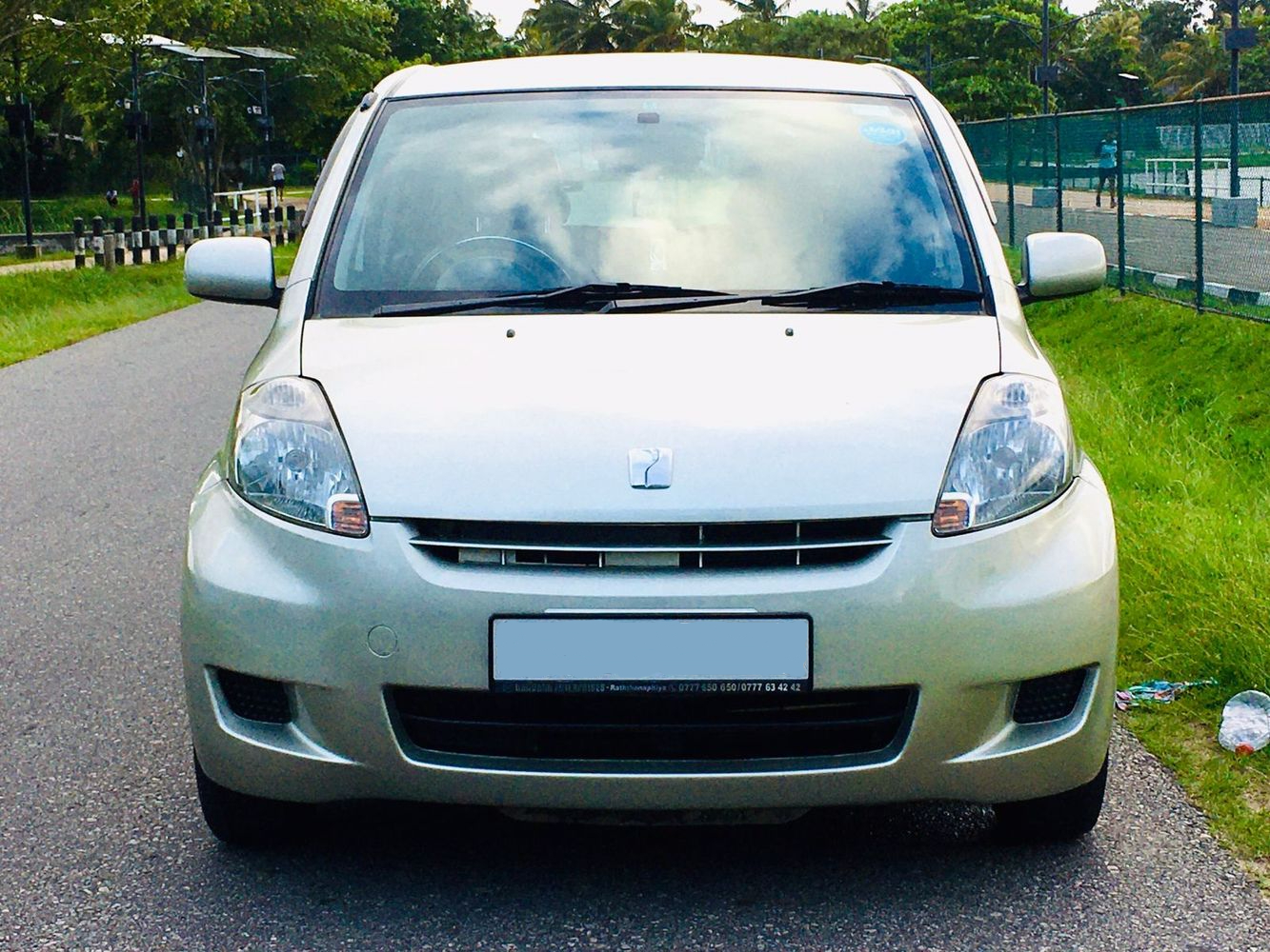 toyota passo front view