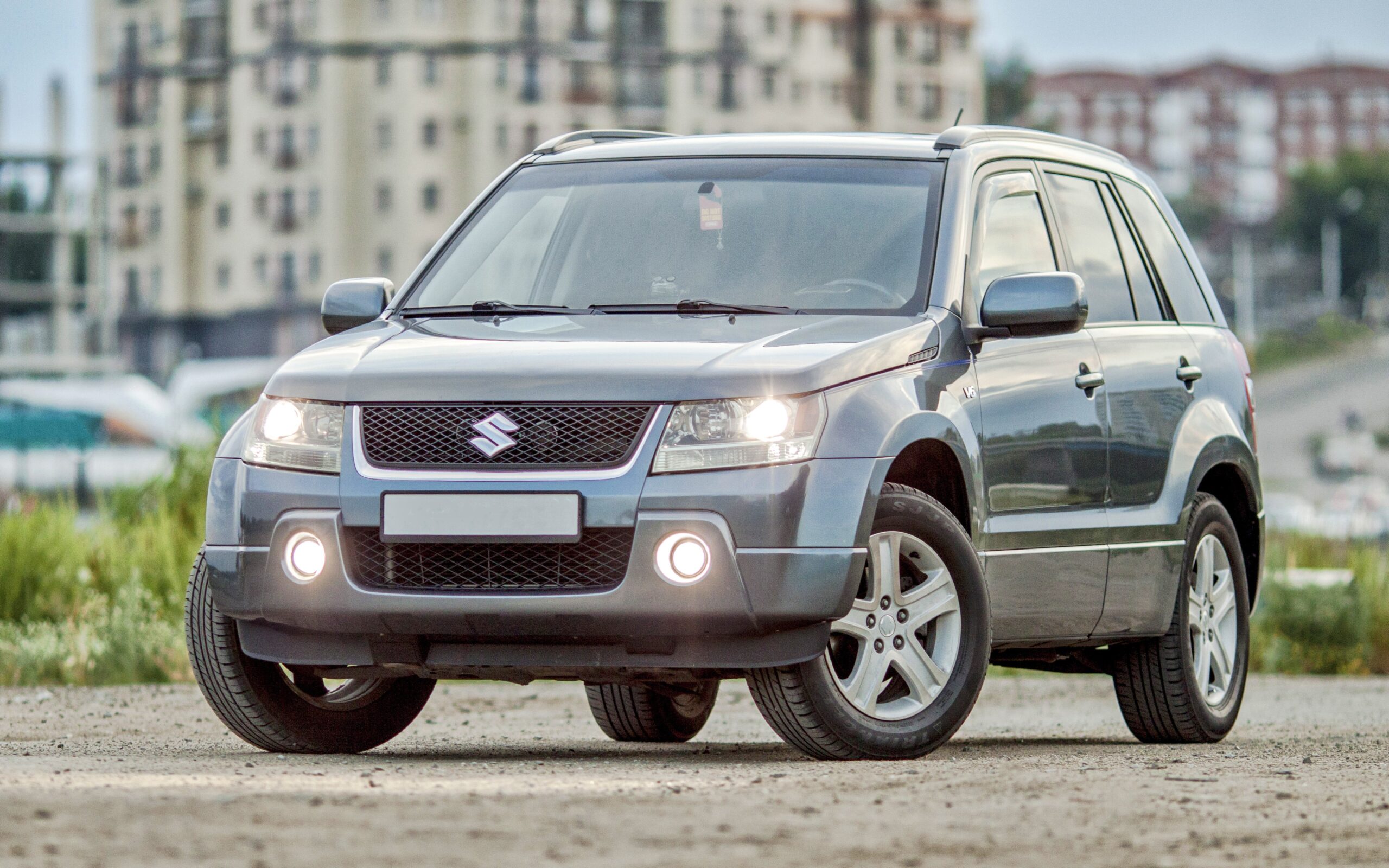 Toyota Tank vs Suzuki Grand Vitara