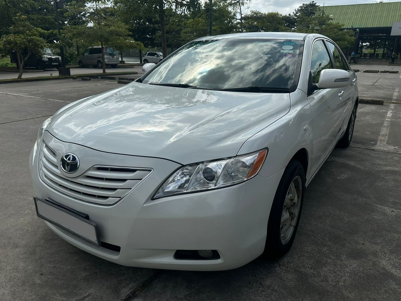 toyota camry side view