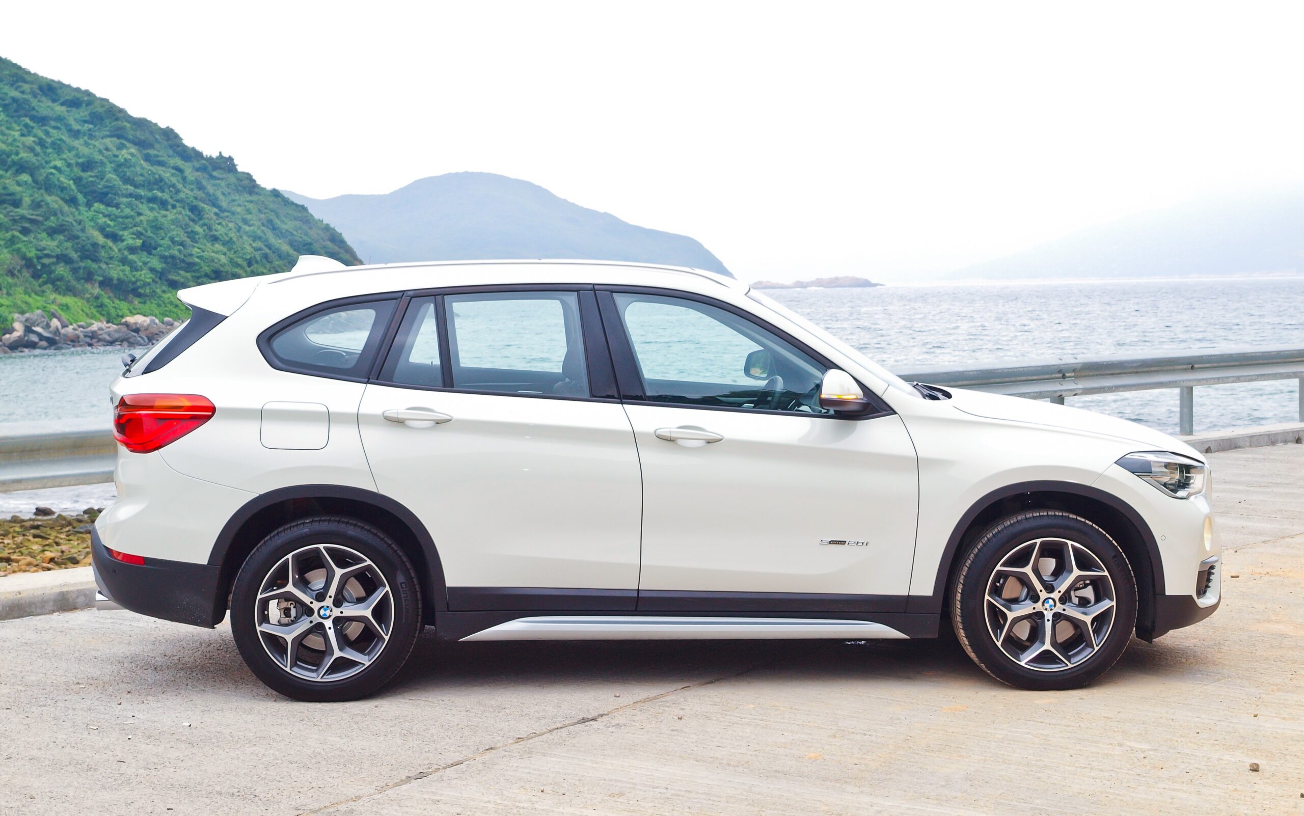 Toyota Fortuner vs BMW X1