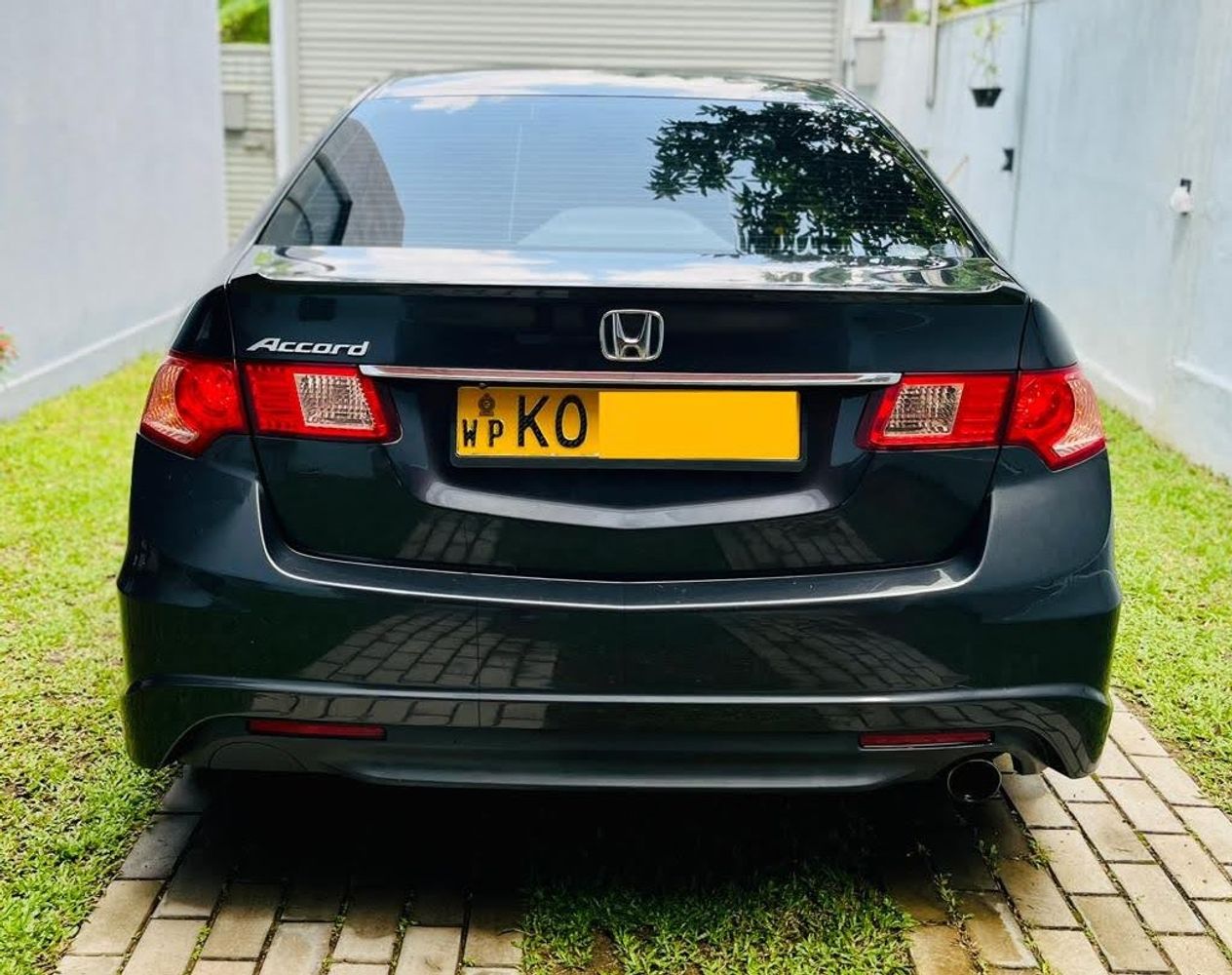 honda accord rear view