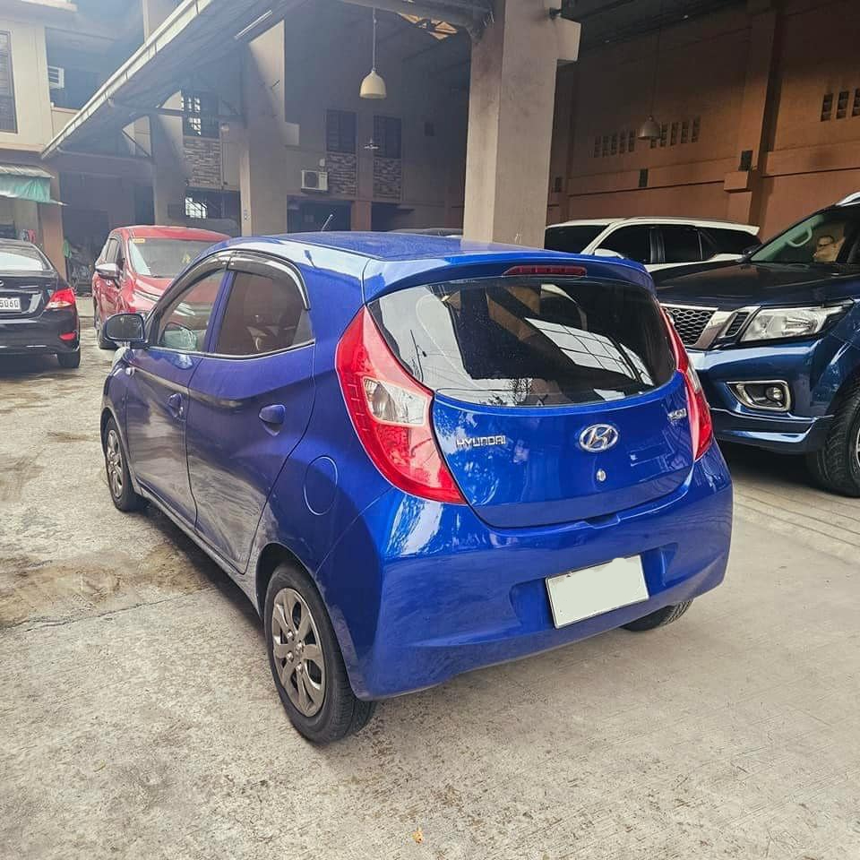 hyundai eon side view