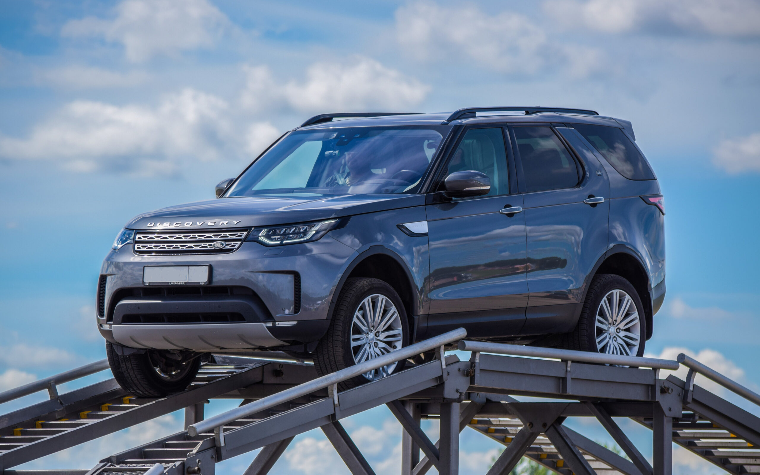 Land Rover Discovery 2017 Review