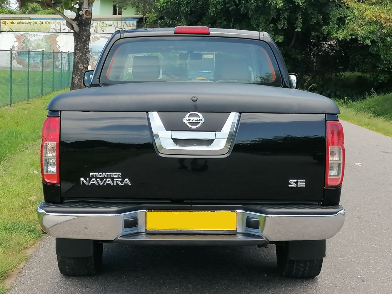 navara rear