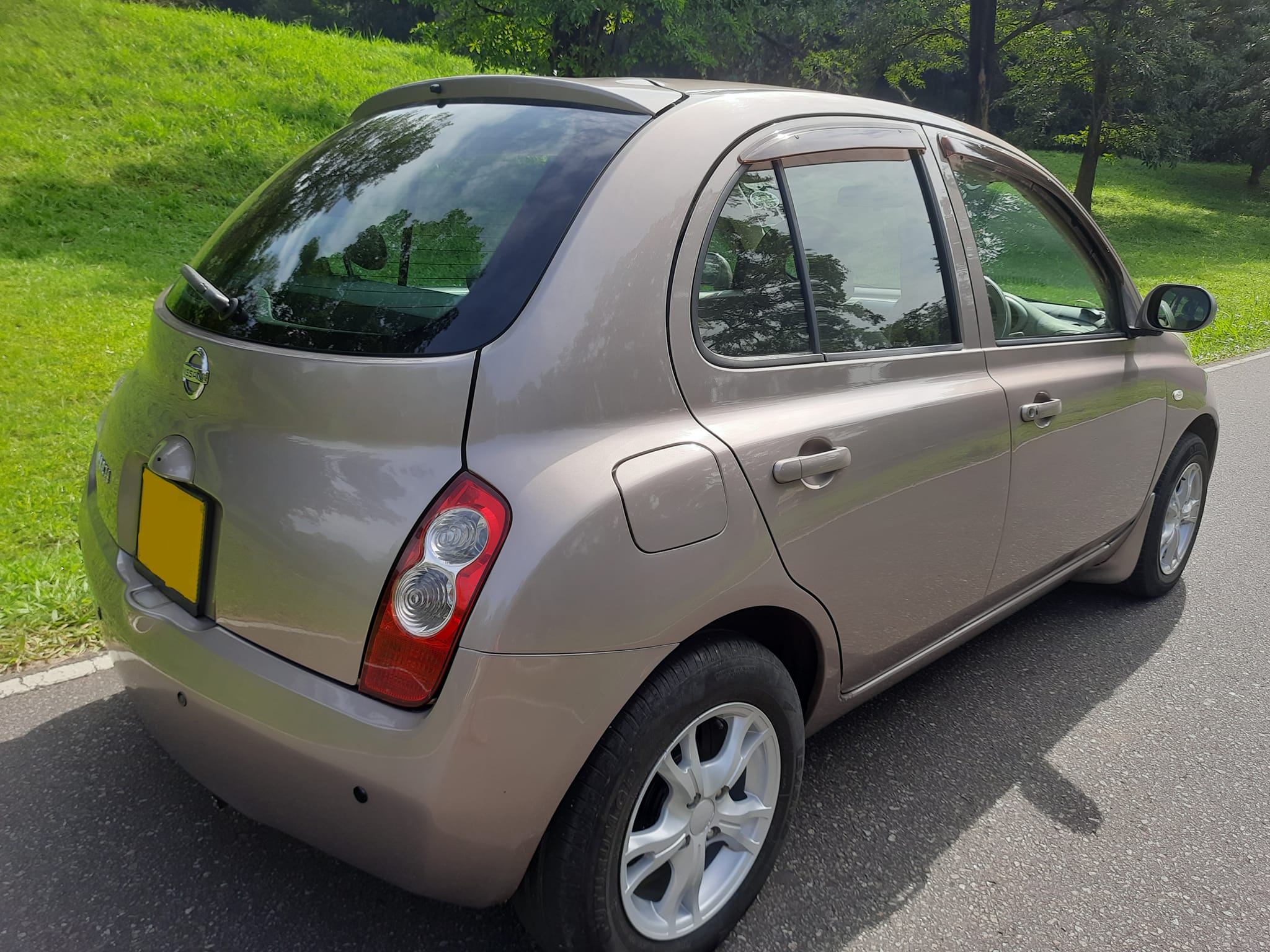 nissan march rear