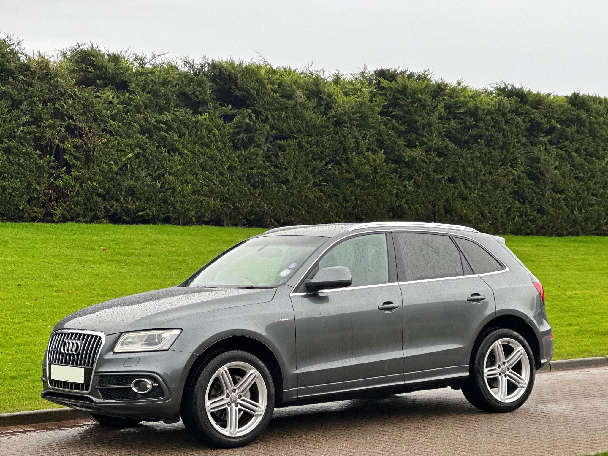 Audi Q5 2012 Review – a Luxurious Car in SUV Segment