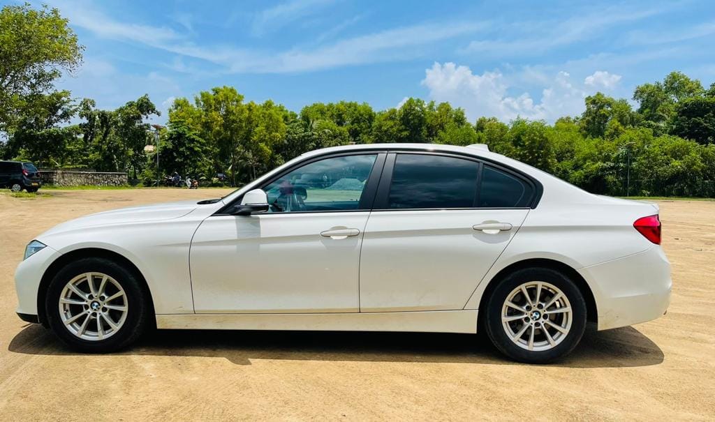 BMW 318i 2016 Review – a Luxury Compact Executive Car