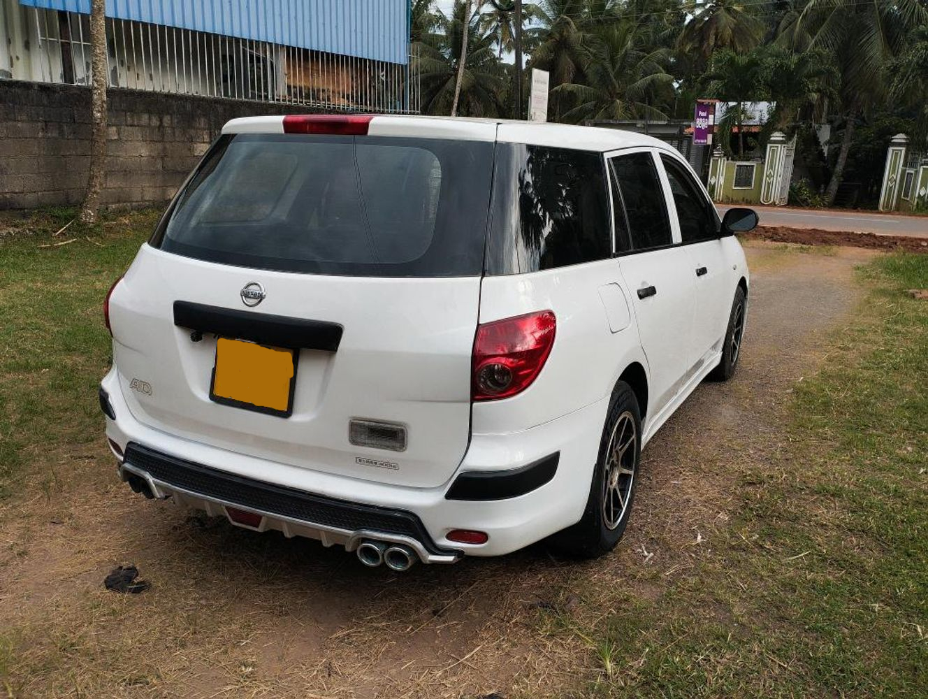 nissan ad wagon rear